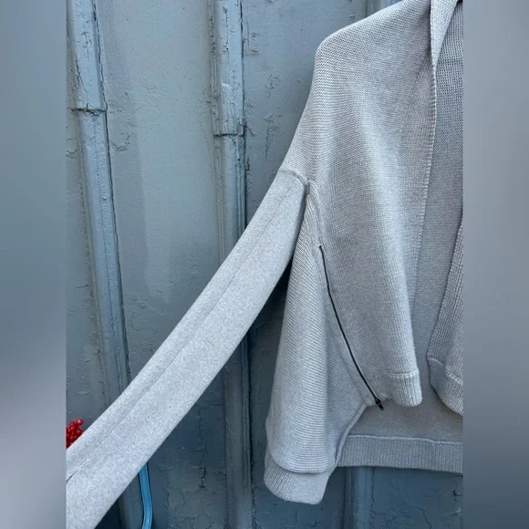 Lululemon Wrap It Up Sweater, approx size 8/10 - Picture 10 of 13